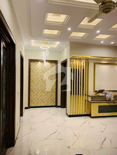 One Kanal House For Sell Green City