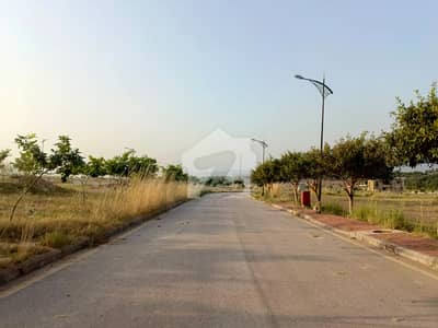 بحریہ انکلیو - سیکٹر ایم بحریہ انکلیو,بحریہ ٹاؤن,اسلام آباد میں 10 مرلہ رہائشی پلاٹ 1.55 کروڑ میں برائے فروخت۔