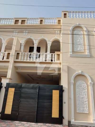 گارڈن ٹاؤن ملتان میں 4 کمروں کا 5 مرلہ مکان 1.3 کروڑ میں برائے فروخت۔