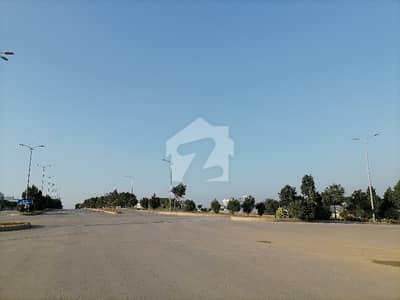 ٹاپ سٹی 1 - بلاک سی ٹاپ سٹی 1,اسلام آباد میں 1 کنال رہائشی پلاٹ 2.2 کروڑ میں برائے فروخت۔
