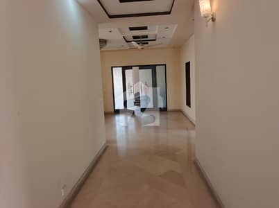 01 Kanal Slightly Used Beautiful Upper Portion Available For Rent At Very Hot Location