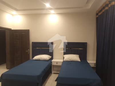 FULLY FURNISHED 01 BEDROOM WITH ATTACH BATH AVAILABLE FOR RENT ONLY FOR MALE BACHLORS
