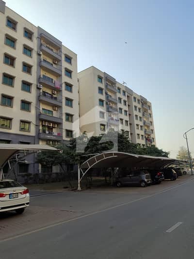 10 Marla Flat In Lahore Is Available For sale