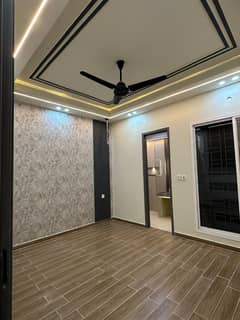 5 MARLA MODREN DESIGN HOUSE FOR SALE
