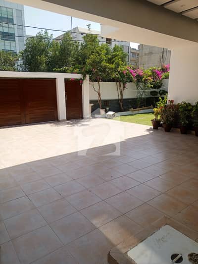 500Sq Yards Owner Built Well Maintained House