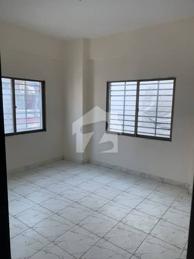 2 BED DD CORNER FLAT AVAILABLE FOR SALE