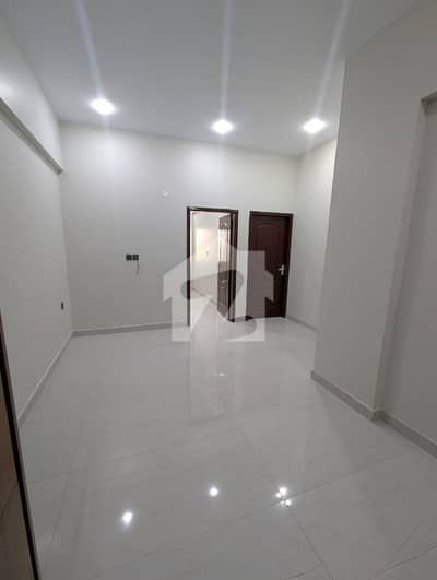 3 BEDROOMS LOUNGE WITH PRIVATE ROOF WITH A LIFT IN A BUILDING AVAILBALE FOR SALE