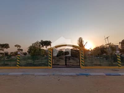 CORNER 120 SQUARE YARDS NEAR TO ENTRANCE AVAILABLE FOR SALE CORNER 120 SQUARE YARDS NEAR TO ENTRANCE AVAILABLE FOR SALE