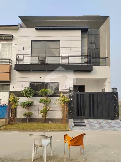 5 Marla Brand New Super House For Sale Paragon City