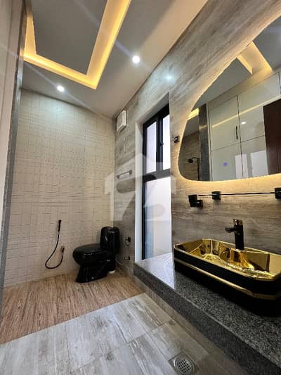 Looking For A House In Lahore