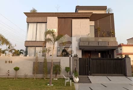 10 Marla House In Formanites Housing Scheme Is Available For Sale 10 Marla House In Formanites Housing Scheme Is Available For Sale