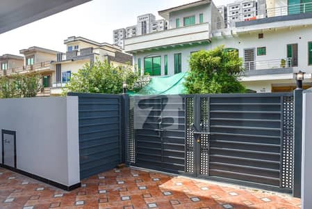 25x40 house for sale in G13 Islamabad