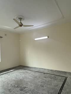 1 KANAL UPPER PORTION LUSH HOUSE FOR RENT AT AIRPORT HOUSING SEC 1