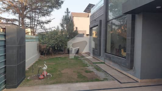 1 Kanal Beautiful House for Sale in Paragon City Imperial Bloc