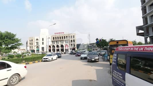 Ground Floor Shop Available For Rent I8 Markaz Islamabad - Premium Location For Food And Cafe