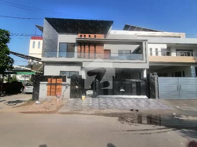 A Well Designed Prime Location House Is Up For sale In An Ideal Location In Multan