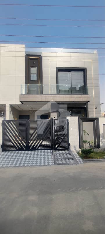 5 Marla brand house is available for sale in hafeez garden housing scheme phase 5 canal road near harbanspura interchange Lahore