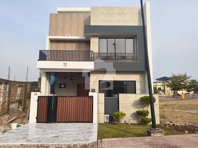 بحریہ انکلیو بحریہ ٹاؤن,اسلام آباد میں 3 کمروں کا 5 مرلہ مکان 2.8 کروڑ میں برائے فروخت۔
