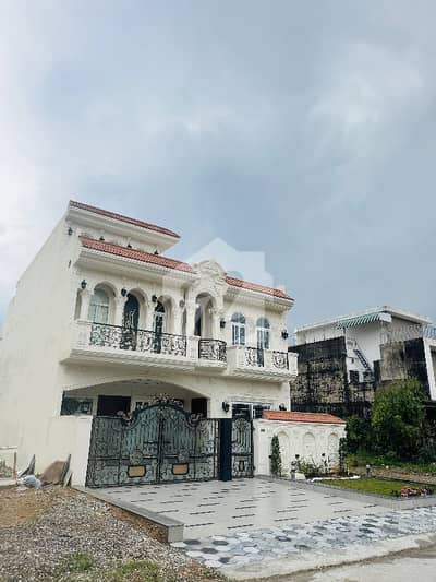 10 Marla Top Location House For Sale In CDA Sector D12