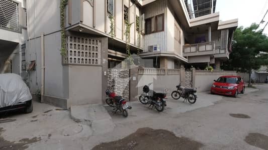 200 SQ YARD 3 SIDE CORNER Bungalow FOR SALE 200 SQ YARD 3 SIDE CORNER Bungalow FOR SALE