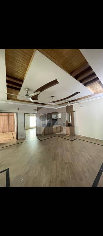 1 Kanal Upper Portion For Rent