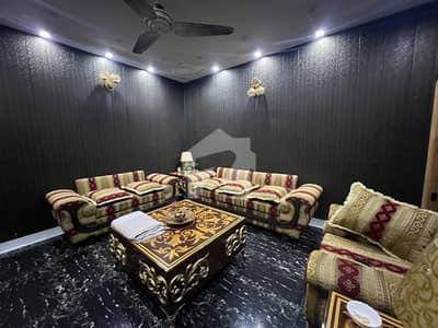11 MARLA DOUBLE STOREY 5 BED ATTACH BATH DOUBLE KITCHEN