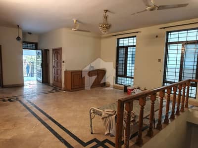 DEMOLISH ABLE HOUSE FOR SALE IN F-6