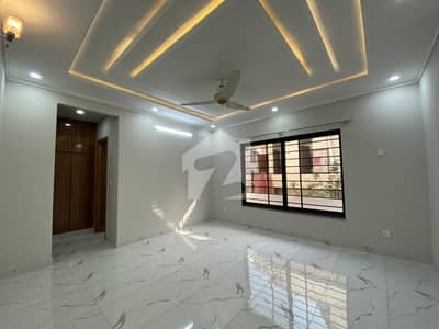 60*100 Uper Portion Available For Rent G-14/4  Separate Gate Brend New (First Entry).