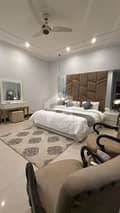 32 32