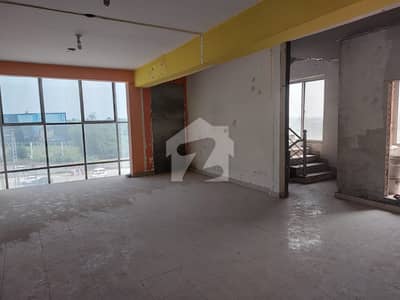 گلبرگ اسلام آباد میں 6 کنال Studio عمارت 11.0 ارب میں برائے فروخت۔