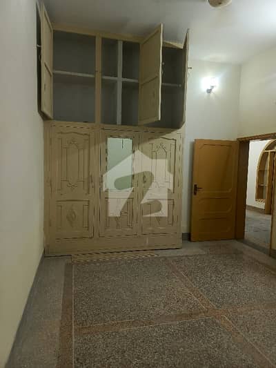 سیونتھ روڈ راولپنڈی میں 6 کمروں کا 7 مرلہ مکان 3.9 کروڑ میں برائے فروخت۔ سیونتھ روڈ راولپنڈی میں 6 کمروں کا 7 مرلہ مکان 3.9 کروڑ میں برائے فروخت۔