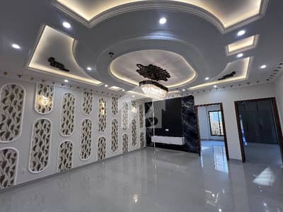 1 Kanal Brand New Luxury Ground Portion
