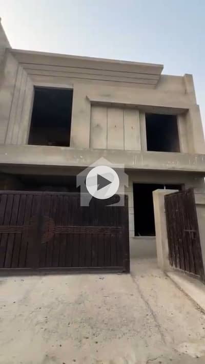 جوبلی ٹاؤن لاہور میں 6 کمروں کا 7 مرلہ مکان 2.25 کروڑ میں برائے فروخت۔