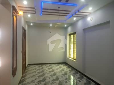 ایل ڈی اے ایوینیو ۔ بلاک ایف ایل ڈی اے ایوینیو,لاہور میں 7 کمروں کا 1 کنال مکان 2.5 لاکھ میں کرایہ پر دستیاب ہے۔