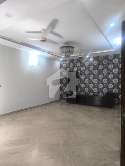 Upper Portion 3 Bed 3 Bath TV Lounge DD Servant Room Bath