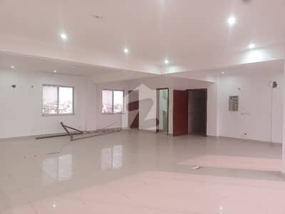 08 MARLA COMMERCIAL FLOOR WITH LIFT AVAILABLE