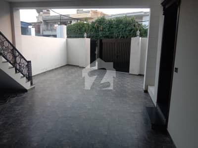10 Marla Modern House Is Up For Sale