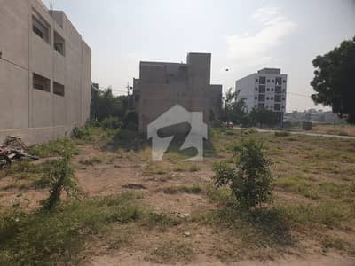 70ft Road 240sqyrd Pl9t In A Well Developing Sector Chance Deal For Investment Purpose