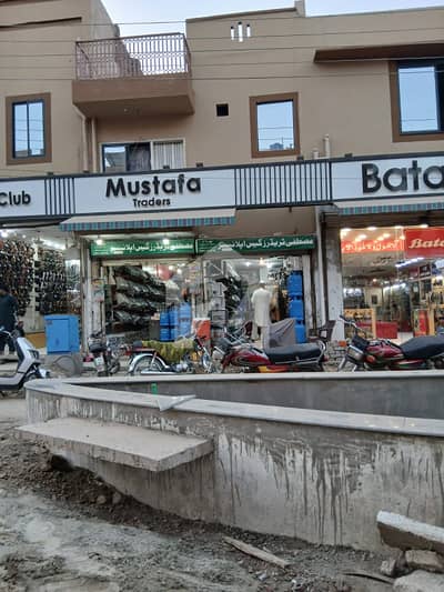 صدر بازار ہائی سٹریٹ,ساہیوال میں 2 مرلہ Studio دکان 3.5 کروڑ میں برائے فروخت۔