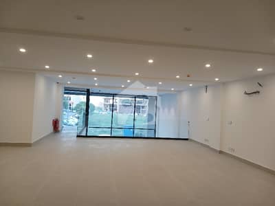 04 MARLA COMMERCIAL PLAZA AT MAIN BOULEVARD DHA PHASE 08 FOR RENT
