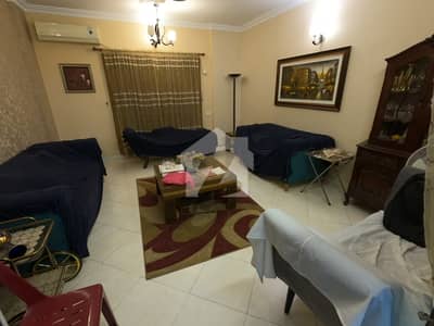 سحر کمرشل ایریا ڈی ایچ اے فیز 7,ڈی ایچ اے ڈیفینس,کراچی میں 3 کمروں کا 9 مرلہ فلیٹ 2.75 کروڑ میں برائے فروخت۔