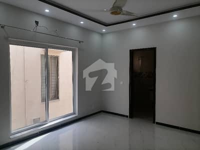 خدا بخش کالونی کینٹ,لاہور میں 3 کمروں کا 4 مرلہ مکان 1.0 لاکھ میں کرایہ پر دستیاب ہے۔