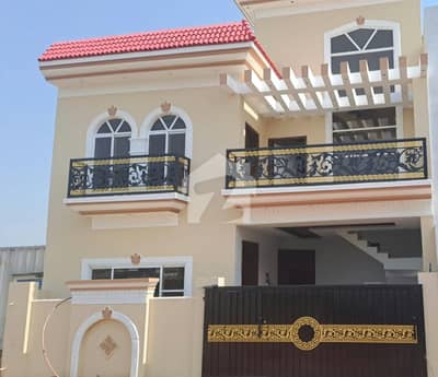 بنی گالہ اسلام آباد میں 5 کمروں کا 7 مرلہ مکان 2.6 کروڑ میں برائے فروخت۔