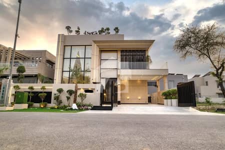 HARAM ESTATE & BUILDERS OFFERS ONE KANAL IN THE HEART OF DHA NEAR DEFENCE RAYA GOLF NEAR PARK WITH BASEMENT