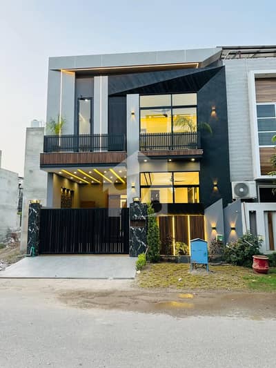 Prime Location 5 Marla House In Royal Orchard For Sale At Good Location