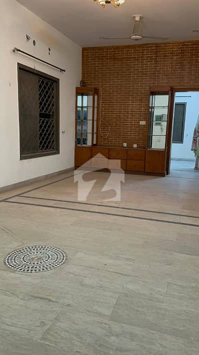 10 Marla Upper Portion Available For Rent In Mustafa Town Lahore