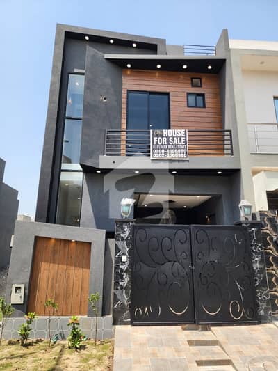 Luxury House 3 Marla House In Raiwind Road For sale At Good Location