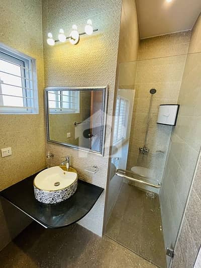 10 MARLA LIKE BRAND NEW HOUSE FOR RENT IN CC BLOCK BAHRIA TOWN LAHORE