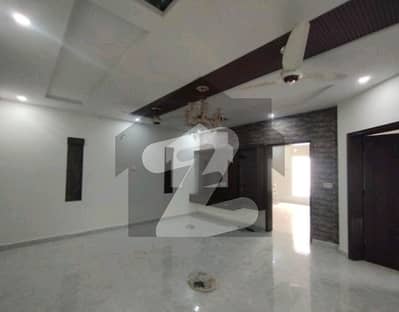 10 MARLA HOUSE FOR SALE IN SHAEEN BLOCK SECTOR B BAHRIA TOWN LAHORE