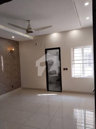 10 Marla Brand New Upper Portion Available For Rent In Lake City Meadows